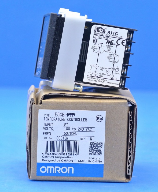 卸直営 OMRON オムロン サーマック温度調節器 E5CB-Q1P AC100-240