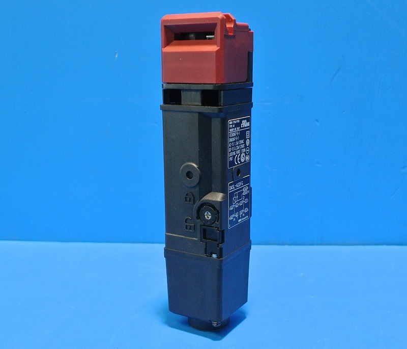 通販 | オムロン D4SL-2JDG-D 小形電磁ロック・セーフティドアスイッチ 