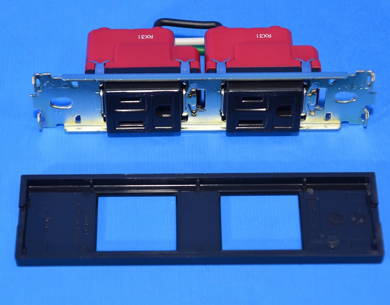 神保電器（JINBO）　KAG-2511　NKシリーズ家具・機器用接地コンセントセット 2口 (SB色)