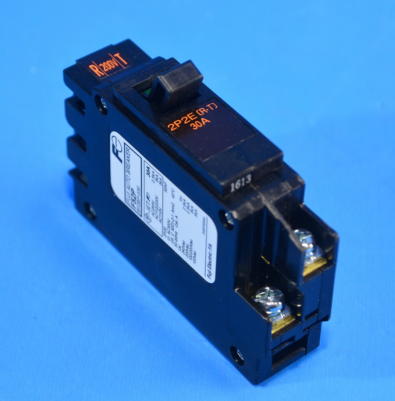 富士電機　F52P　2P2E（R-T）　30A　電灯分電盤用ブレーカ コンパクトツイン