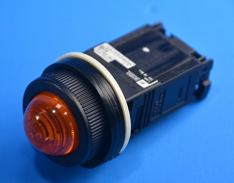 富士電機　DR30D0L-M3A　(橙)　φ30丸フレーム表示灯（LED照光）