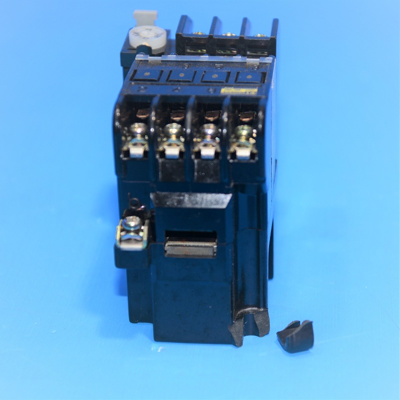 富士電機機器制御　SRCb3931-0　電磁開閉器　コイル200V