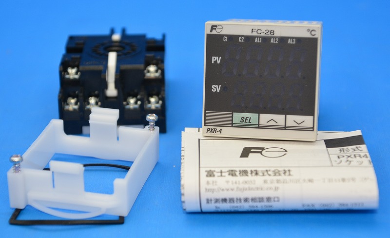 富士電機　FC-28　PXR4NAS1-1Y4W3　ディジタル温度調節計　マイクロコントローラー（56）