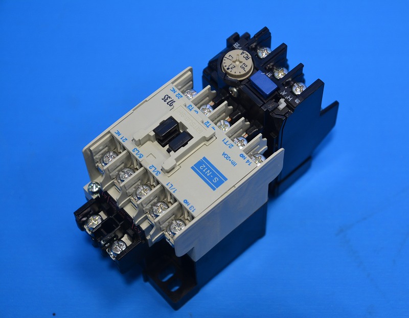 三菱電機　MSO-N12　1a1b　0.4kw/200V　コイルAC200V　ヒーター呼び2.1A　MSO形電磁開閉器(箱なし非可逆式)　※在庫処分C