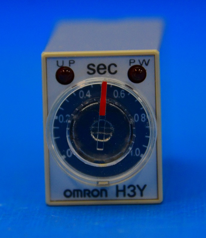 オムロン　H3YN-2　DC24V　1S　タイマー