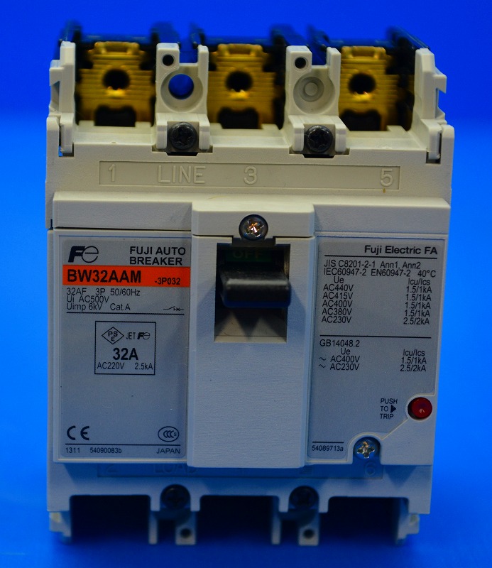 富士電機　BW32AAM　3P32A　配線遮断器（NFB)　取付ビスなし（富士電機-54）