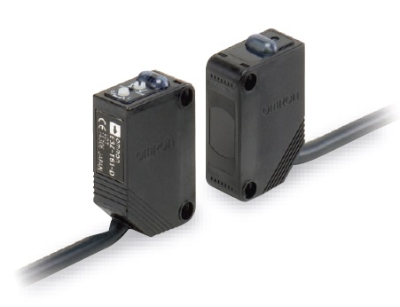 オムロン　E3Z-T81-M1TJ　0.3M　アンプ内蔵形光電センサ(小型)　透過形　検出距離15m　PNP出力　M12スマートクリックコネクタ中継タイプ(0.3m)　赤外光