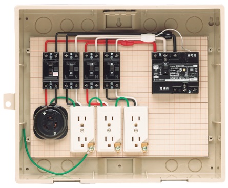 未来工業（MIRAI)　14-31HC　ELB組込品　（ベージュ色）　屋外電力用仮設ボックス　（漏電しゃ断器・分岐ブレーカー・コンセント内蔵）