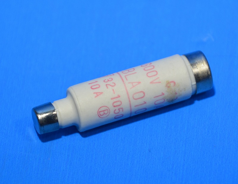 富士電機　BLA010　栓形ヒューズ ヒューズリンク(ヒューズ筒)　定格電流(10A)（550）