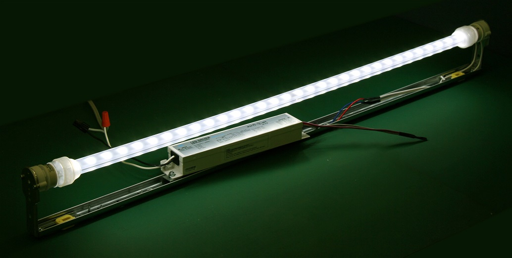 光波　32W型直管LEDランプ　6500K　看板灯器具付