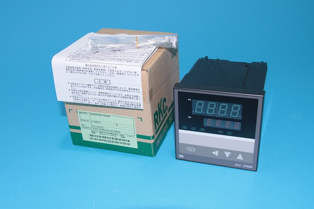理化工業　C900FK04-8*AN  0～800K　デジタルコントローラ（10-B)