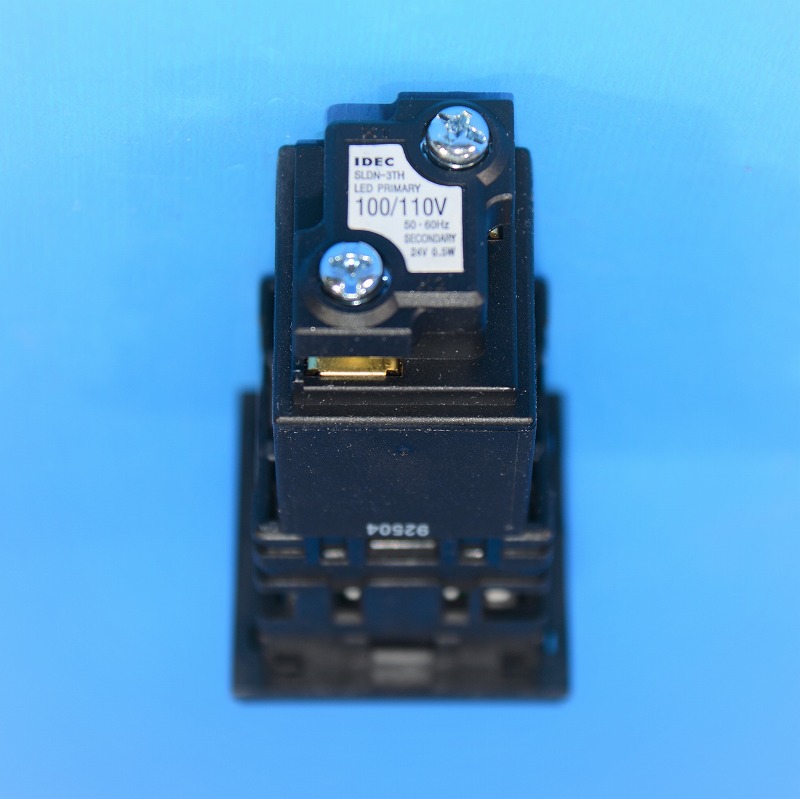 IDEC(アイデック 和泉電機) MT-100 AP シリーズ アクセサリ LED式小形表示灯 (引外し工具) NN 通販 